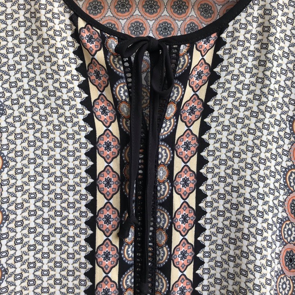 Long Sleeve Flowy Aztec Unique Design Tie Blouse - Picture 2 of 7